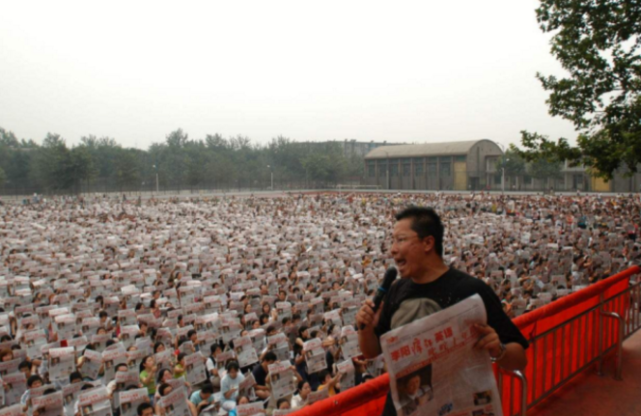 英语教父 李阳 以热爱为由 行偏执之事 一生走不出童年