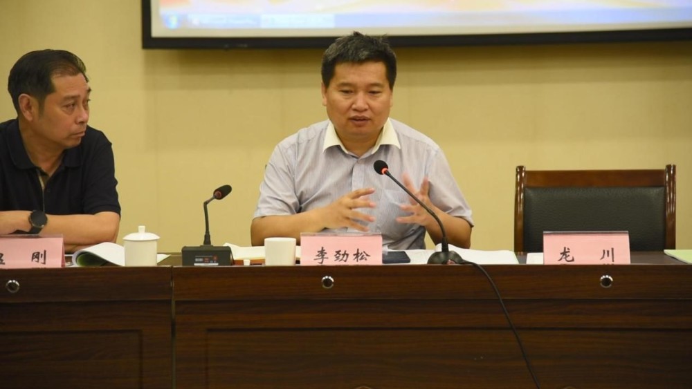 开州区委常委,区政府副区长李劲松在剧本研讨会总结时表示,近年来