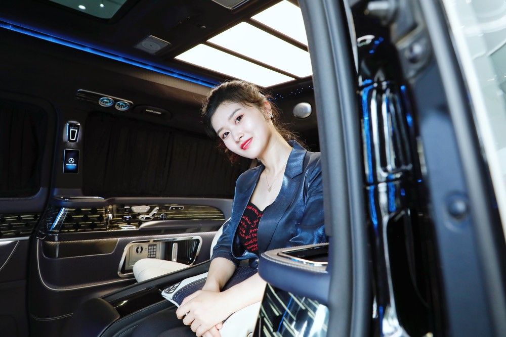 舒适度无可挑剔交付陕西大佬个性定制一台四座旗舰头等舱