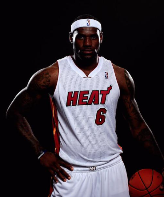 宝博资讯6号詹姆斯将重现江湖!詹姆斯新赛季将更改号码