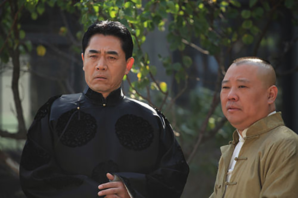 大宅门白占安贪祖上钱财被兄弟截胡惨成失心疯无人理