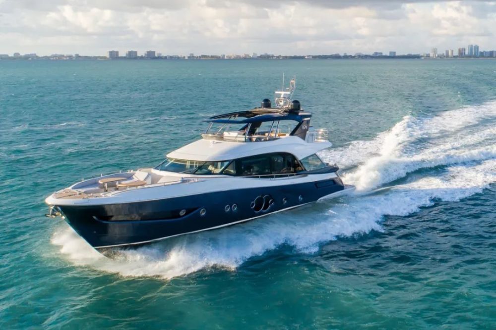 蒙地卡罗游艇 mcy76 | 万众期待 正式抵港