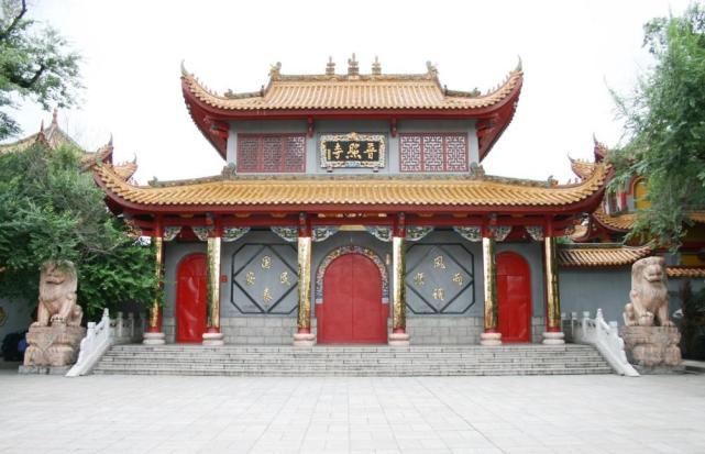 山东普照寺千年古寺是典型的佛门建筑群值得前去观看