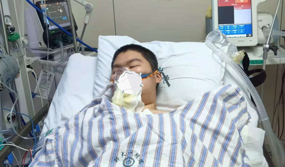 男孩肺移植后昏迷20岁生日那天他能醒来吗