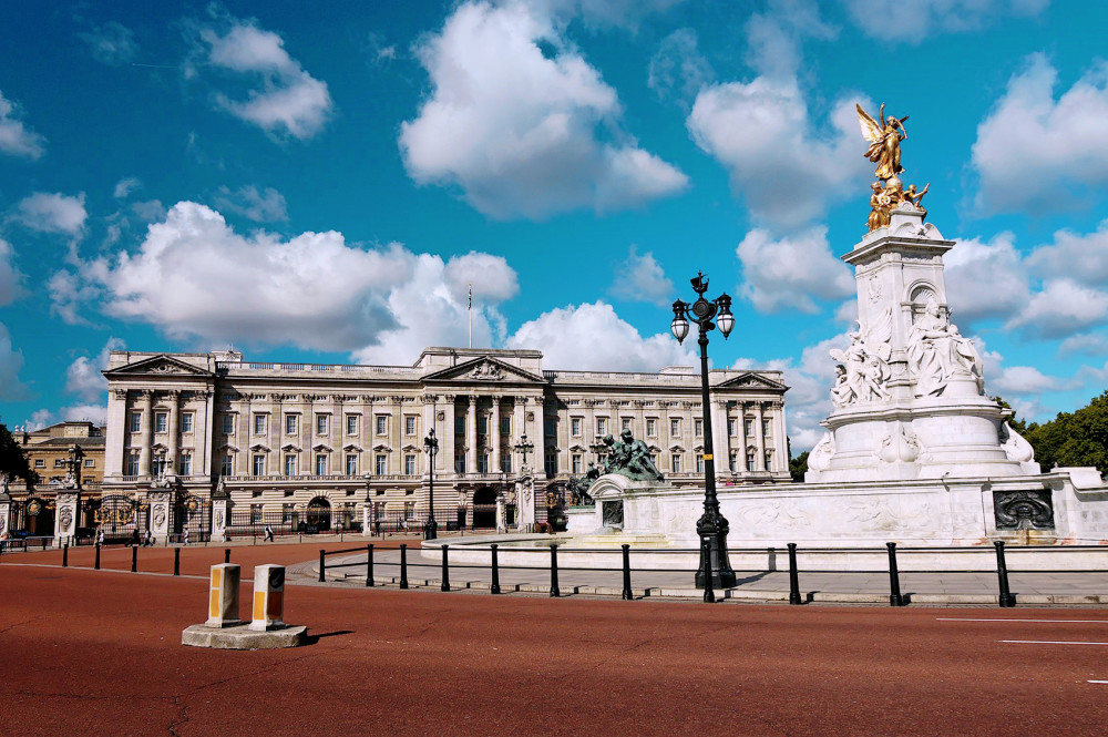 世界上的闪耀名片,英国白金汉宫,是建筑艺术中不可多得的佳作 - 白金