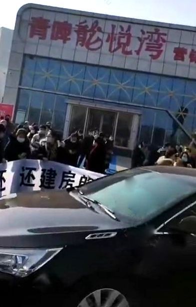 临沂青啤龙悦湾业主维权继续迷你电梯惹愤怒