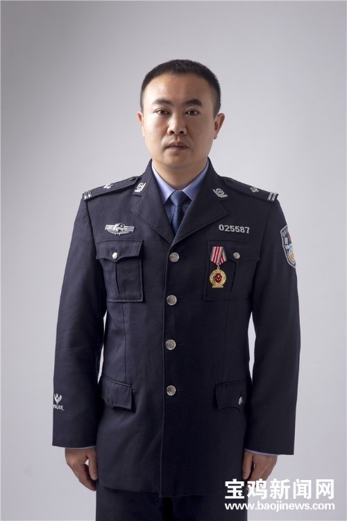 宝鸡千阳刑警高博:面对生死 眼里只有正义