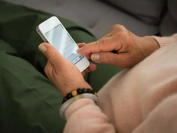 看新闻赚钱app排行榜_看视频赚钱、走路赚钱……别让老年人陷入赚钱App的“陷阱”