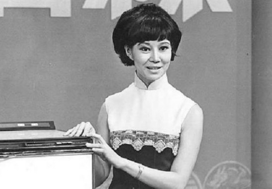 身穿三百万皮草的香江富贵花,前半生让人羡慕,后半生惨遭唾骂