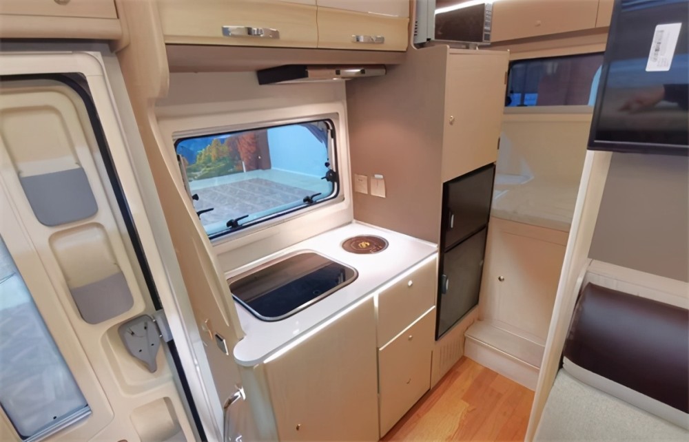 性价比之王柴油四驱单排皮卡 轻越野a型房车览众长城c7