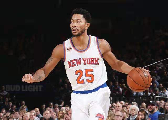 nba 湖人尼克斯竞争罗斯，对于湖人来说，800万能签下肯定大赚！