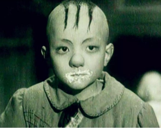 三毛流浪记原型冻死在路边作者痛哭边咳血边坚持完成创作