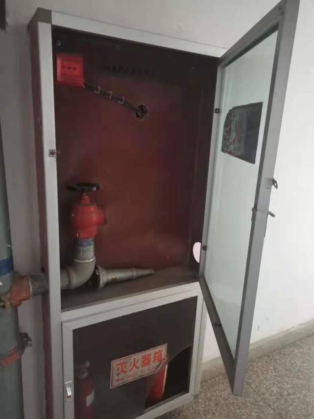 合肥金色池塘小区高层住户失火小区消防设备长期瘫痪