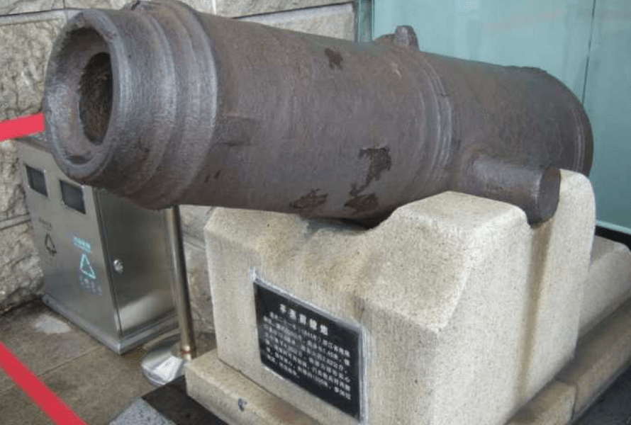 都是前装滑膛炮鸦片战争里满清火炮照英军卡龙炮到底差在哪