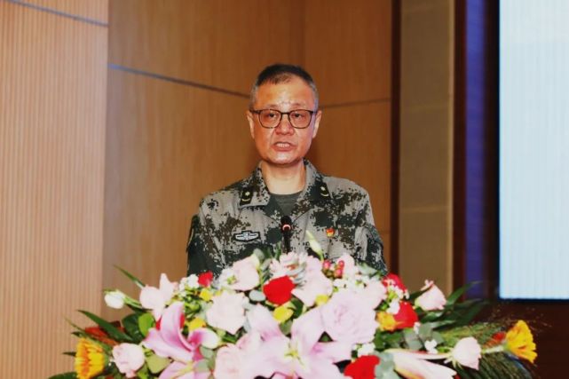 南部战区总医院呼吸内科主任医师黄文杰战区副政委兼政治工作部治任