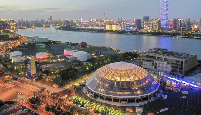 浸入式整体艺术现场融在上海西岸全球首演