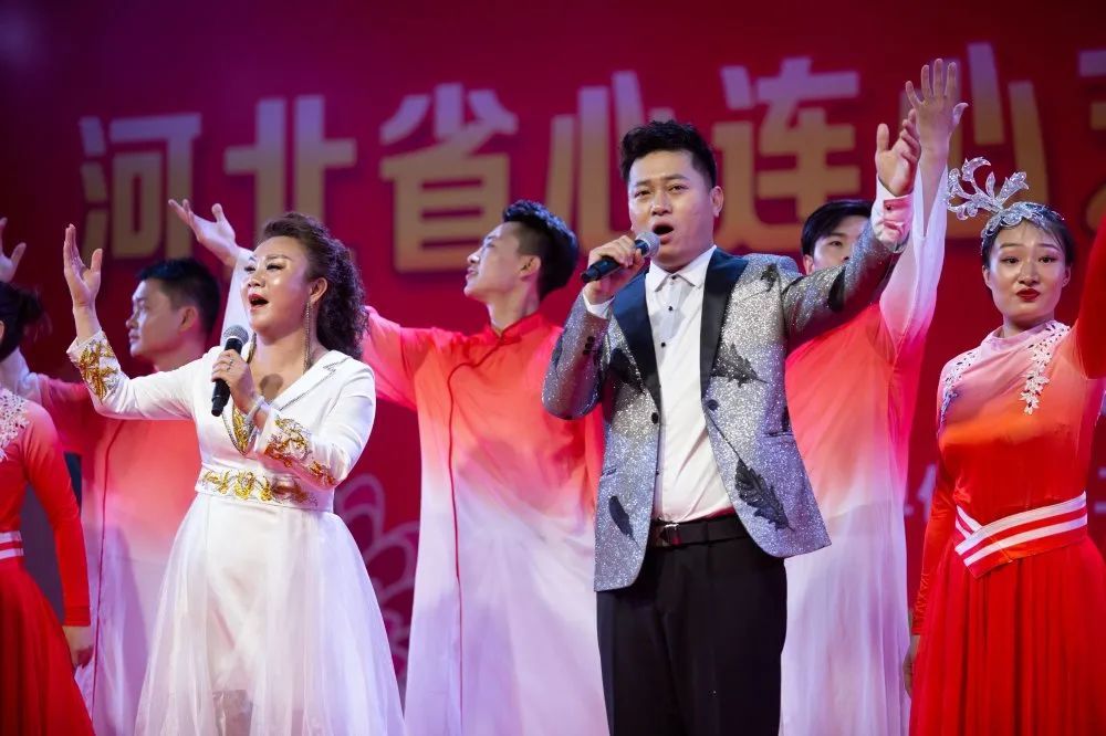 聚焦丨河北省心连心艺术团到二师铁门关市开展"燕赵精品进二师"慰问