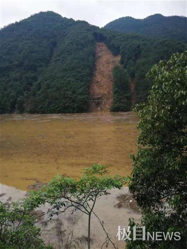 浙江诸暨罕见暴雨一名出租车司机的两天