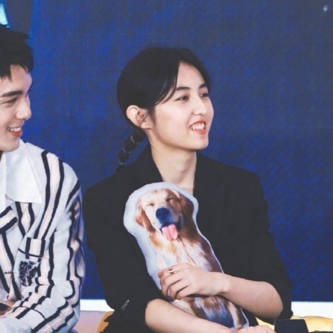 张子枫&吴磊头像壁纸丨好甜呐,这宠溺的眼神太好磕了