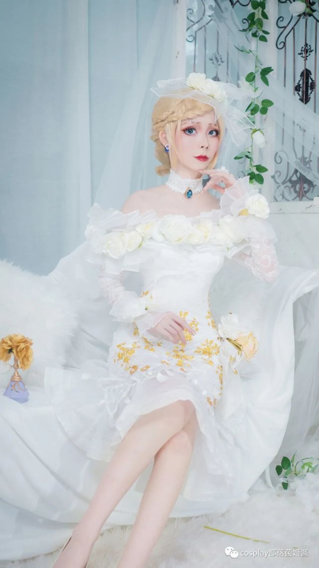 cos:第五人格调香师cos正片@白卿,今夜不再孤单