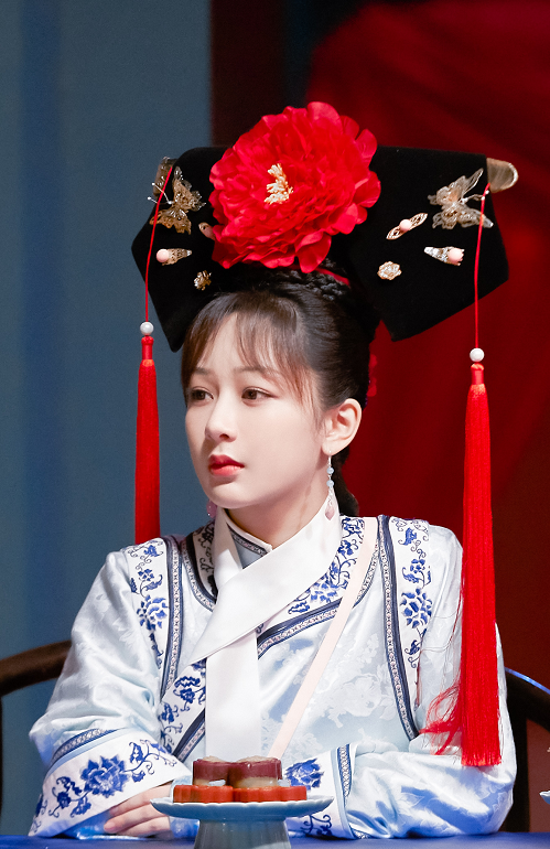 《萌探》杨紫为藏烟灰缸,卖力忽悠晴格格,网友:真实力派演员!