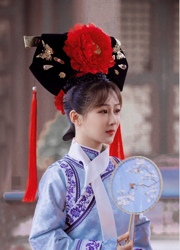 《萌探》杨紫为藏烟灰缸,卖力忽悠晴格格,网友:真实力派演员!