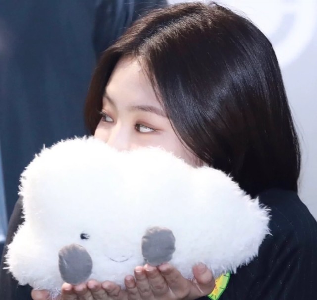 jennie可爱肉肉的头像!