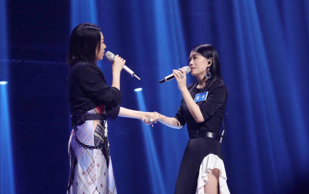 宝藏歌手 金池碾压与非门主唱 王菲 牛姐演示小嗓歌手合唱怎样取胜 腾讯新闻