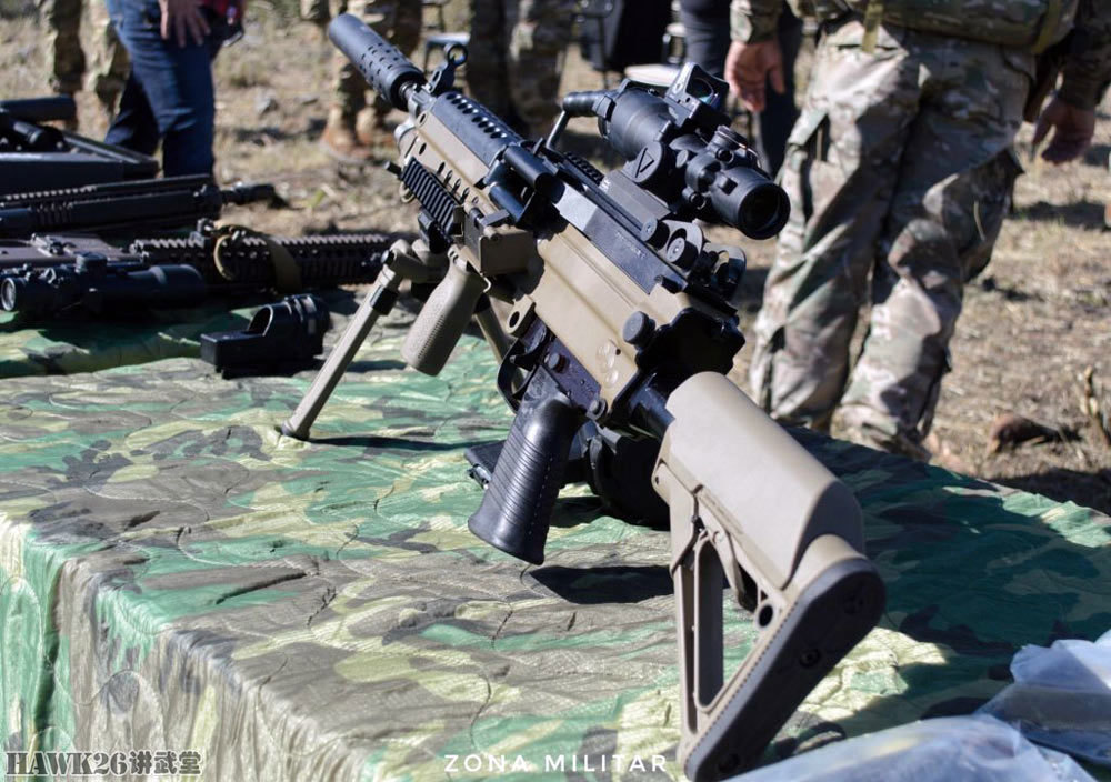 阿根廷特种部队装备m249p机枪专业定制消音器瞄准镜一应俱全
