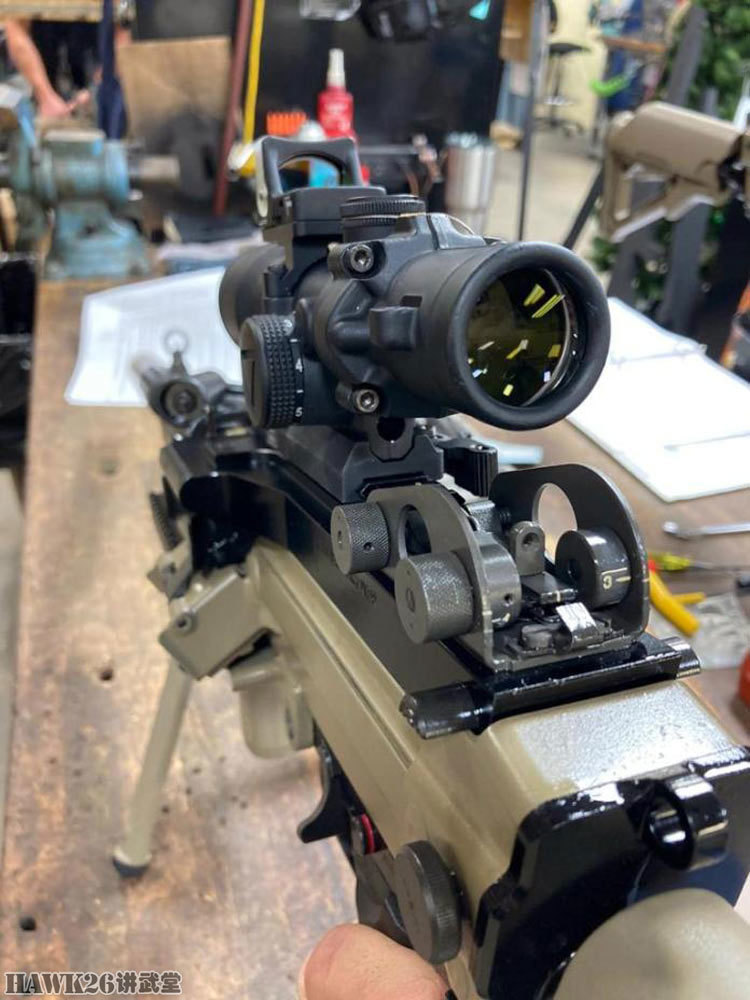 阿根廷特种部队装备m249p机枪专业定制消音器瞄准镜一应俱全
