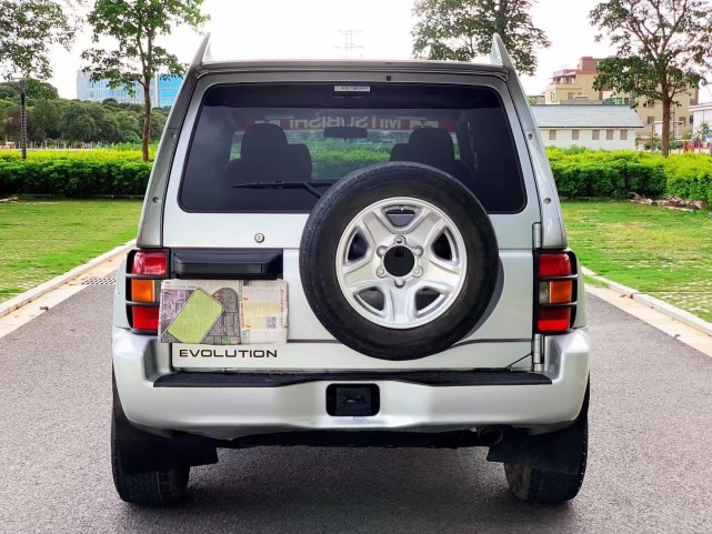 三菱v55帕杰罗evo售价88万一代经典