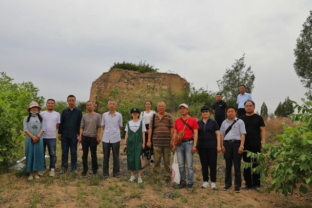 山西师大仝建平教授,武忠玲教授,市三晋文化研究会会长刘合心,副会长