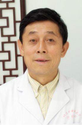 辛随成医者仁心铺就无悔行医路