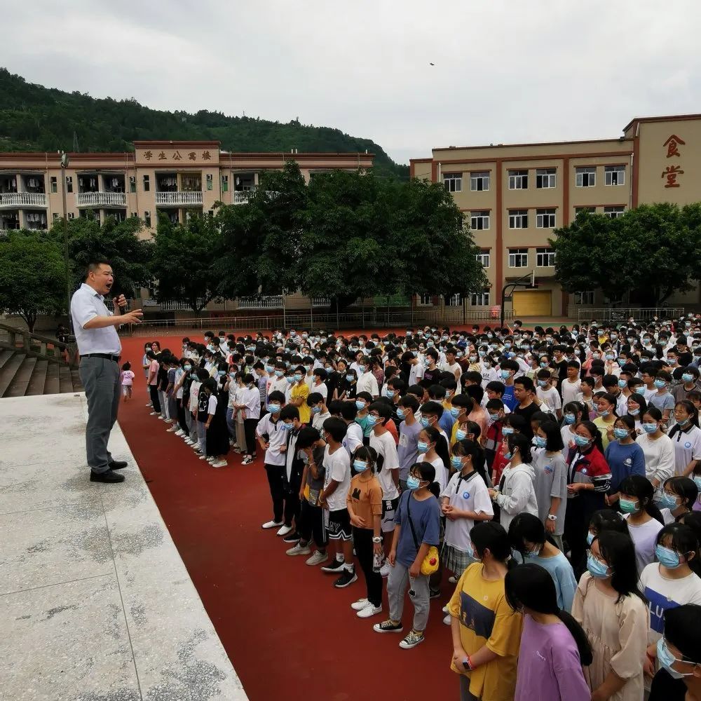 直击中考第一天:奉节学子,加油呀!_腾讯新闻