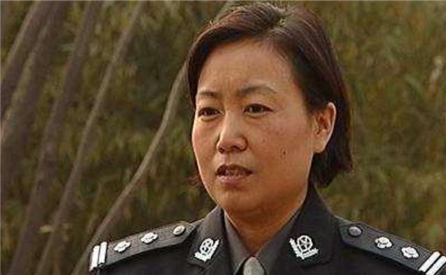 任长霞牺牲时40岁 唯一儿子17岁 如今15年过去了 他现状如何 腾讯新闻