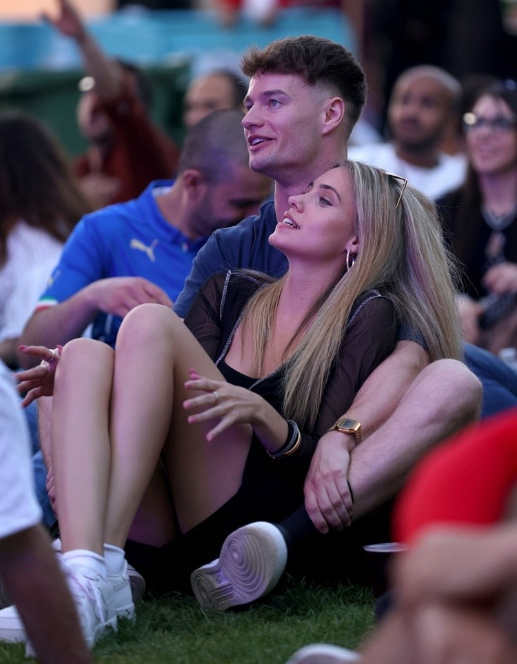 小基耶萨女友因西涅妻子因莫比莱妻子