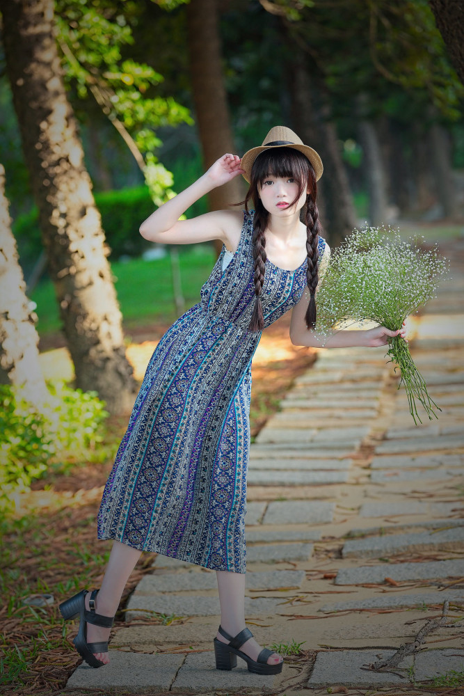 文艺范十足的森系女孩,出游这样穿搭指定错不了_腾讯新闻