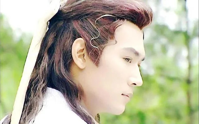 到时候父亲探花,儿子状元,绝对是一段佳话,所以从小李寻欢父亲就对