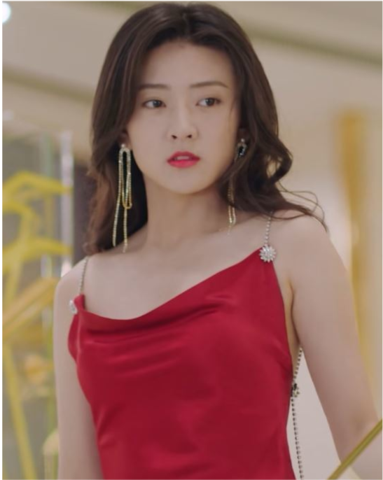 剧中女主陈嘉欣是一个便利贴女孩,她头脑单纯,总是替别人着想.