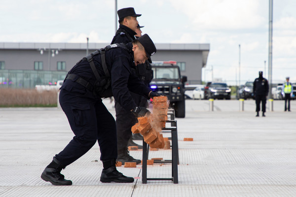 黑河市举行全市公安机关庆祝建党100周年全警实战大练兵实兵合成演练