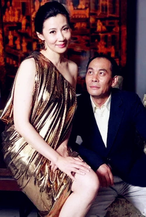 张光北好有福气56岁的妻子陈炜雅端庄不显老衣品还很好