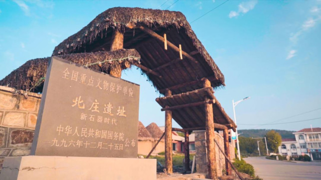 大黑山岛北庄遗址值得一提的是,山东烟台大黑山岛作为重要的中国北方
