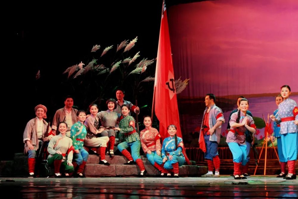 这部作品居然是歌剧!《洪湖赤卫队》,飘扬在记忆中的经典旋律!