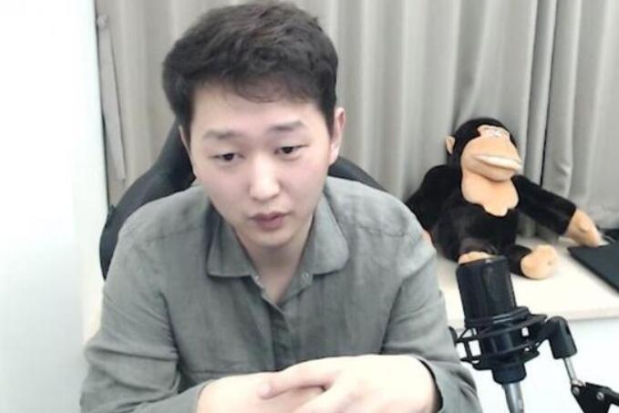 大主播和经纪人闹翻 过河拆桥反咬一口 不料把自己名声搞臭 腾讯新闻