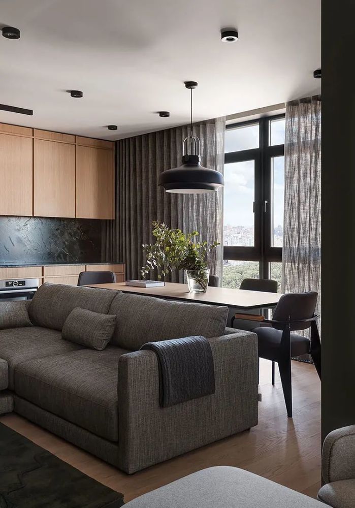 乌克兰极简风格艺术公寓