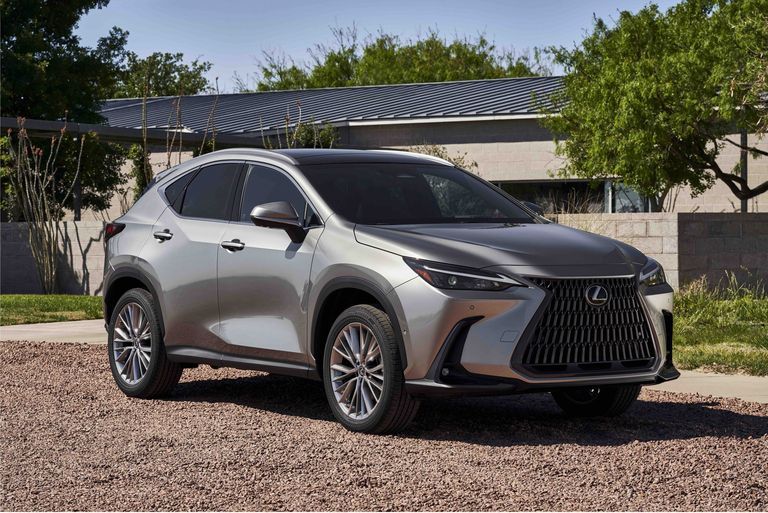 Lexus новый 2022