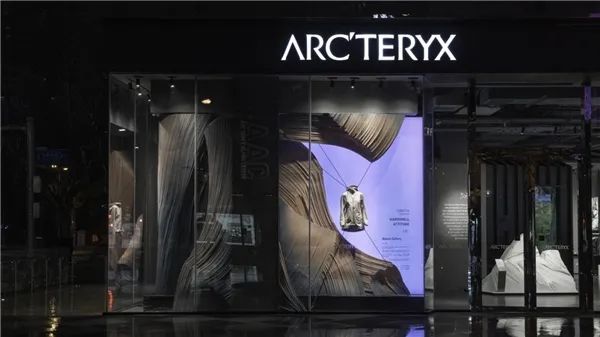 arcteryx 始祖鸟 20121春夏橱窗设计