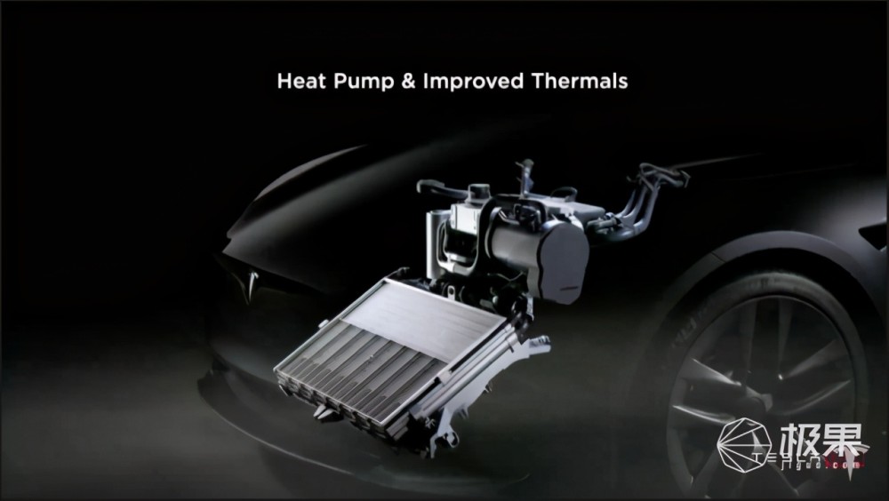 为此,特斯拉给model s plaid配备了最新的热泵系统,相较之前而言,散热