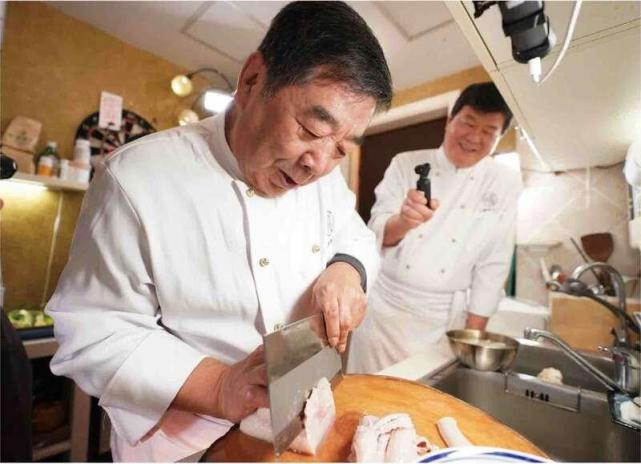 "国宴大师"拍短视频教年轻人做饭:懂你的胃,更懂你|孙立新|老饭骨|做