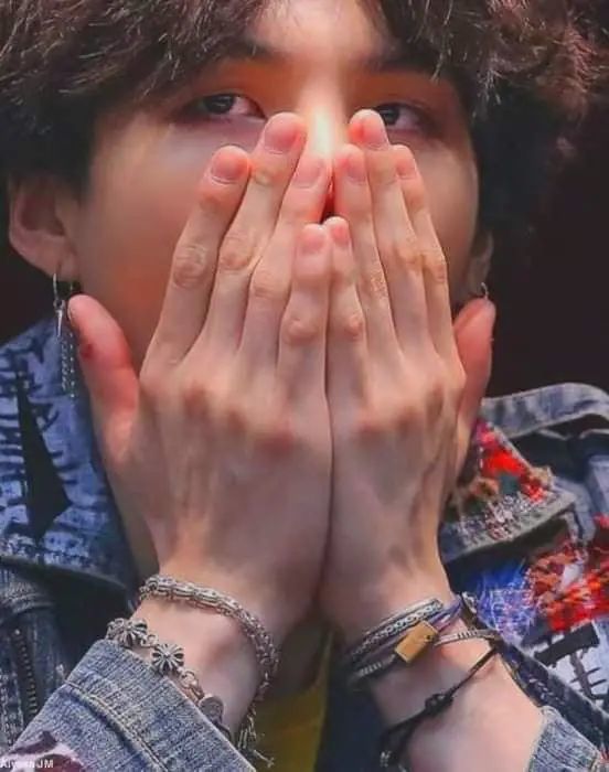 手控的阿米,不能错过闵玧其的手